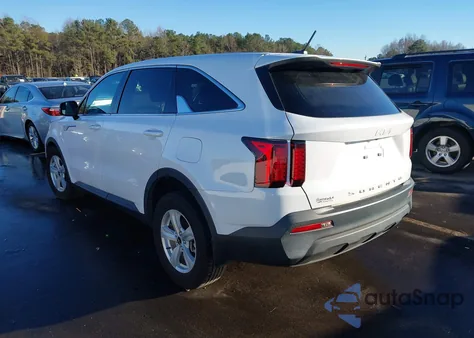 2022 Kia Sorento Lx z USA, uszkodzony, nr VIN 5XYRG4LC0NG115750
